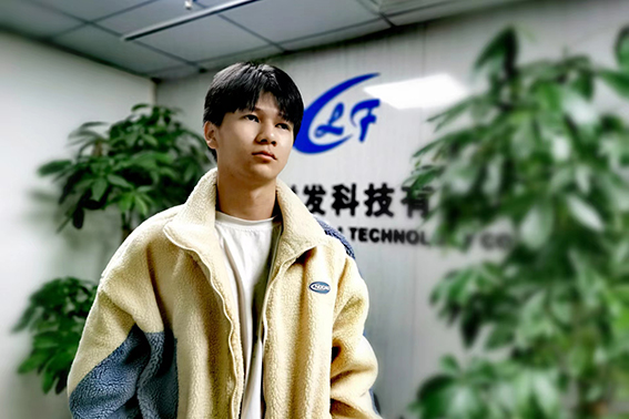 伟坚-1.jpg